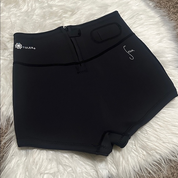 Seea Palisades Shorts Yulex Women's Black High-Waisted Swim Bottoms/ Shorts - Picture 8 of 12